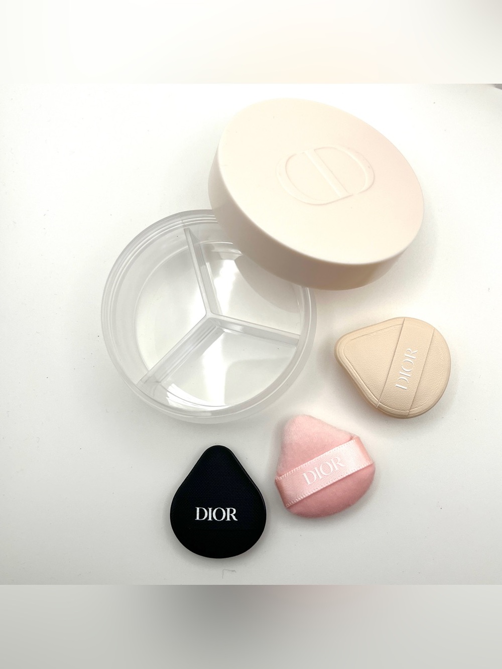 Dior Forever Mini Puffs Set 3pc Puffs For Fluids, Creams , Powders + Travel Case - Picture 4 of 7